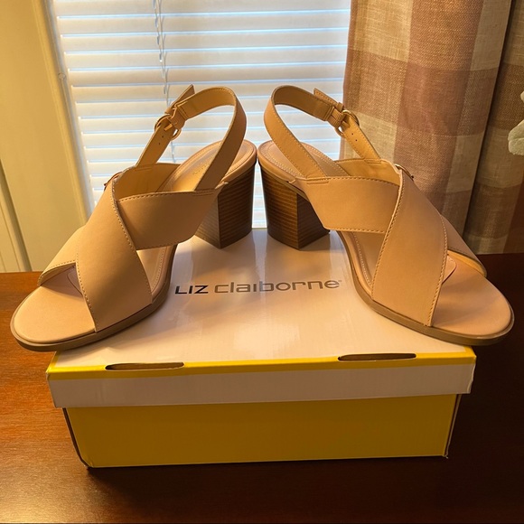 Liz Claiborne Sandal 10W Blush Block Heel NIB - Picture 15 of 16